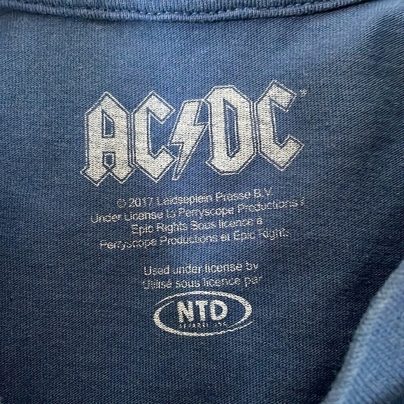 💙AC/DC blue T shirt - Picture 3 of 5
